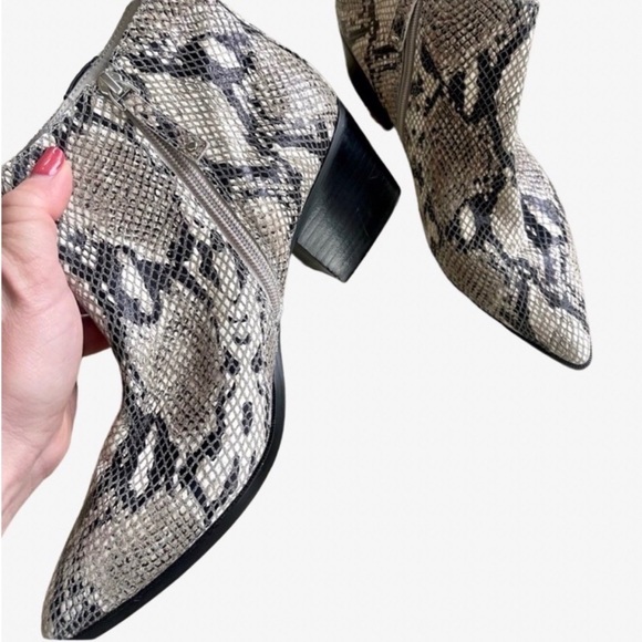 Paolo Shoes - Linea Paolo Womans Tan Black Snake Print Zipper Ankle Booties 9